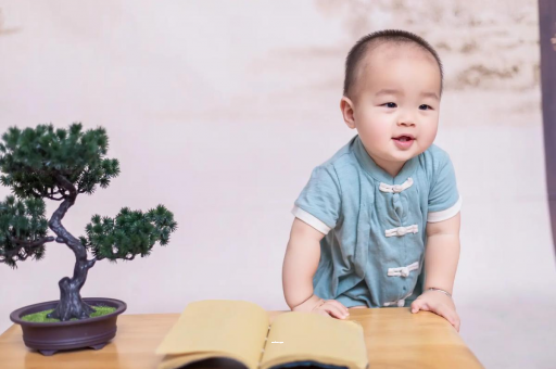 博尔塔拉宝宝抓耳朵是什么原因